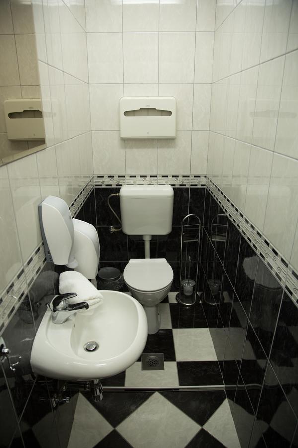 Hotel Babino Brdo Derventa Екстериор снимка