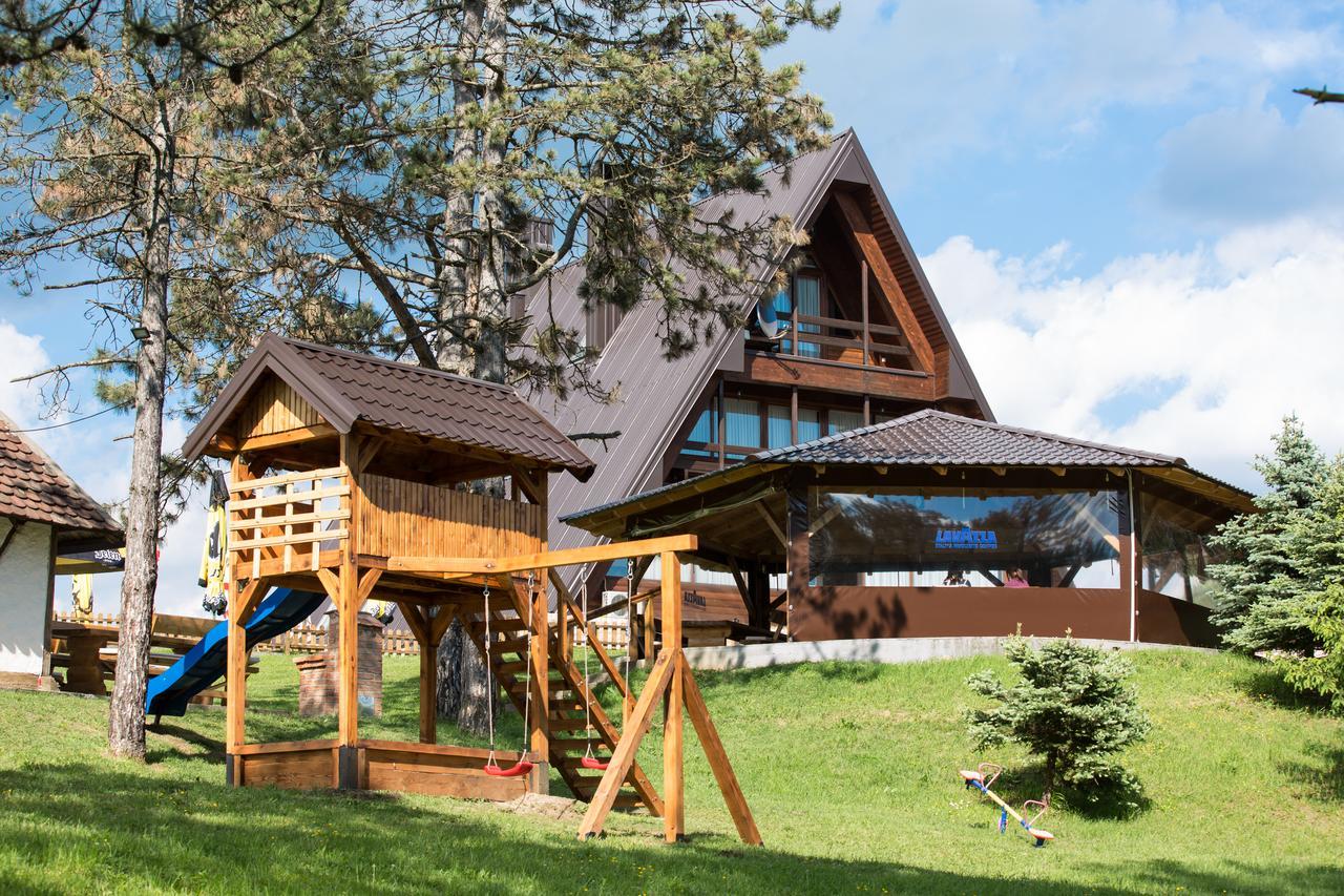 Hotel Babino Brdo Derventa Екстериор снимка